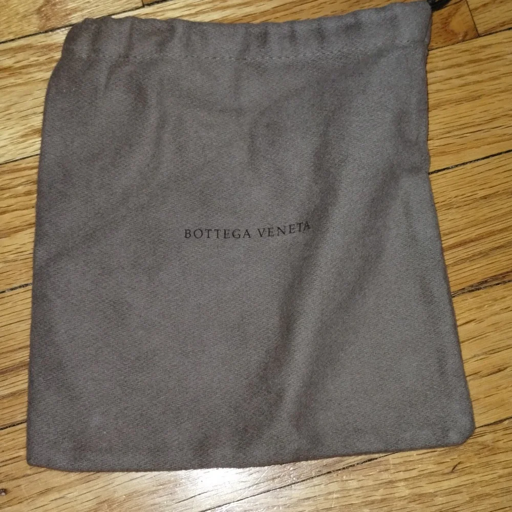 Bottega Veneta iPhone 10/XS Emb Snakeskin leather cover & Dust Cloth Nwot